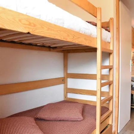 Apartment Renove Pour 3 Personnes A Meribel, Proche Pistes Et Commerces, Balcon Sud - Fr-1-180-33 *