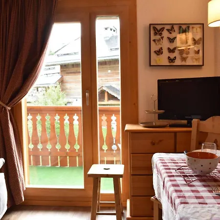 Apartment Renove Pour 3 Personnes A Meribel, Proche Pistes Et Commerces, Balcon Sud - Fr-1-180-33