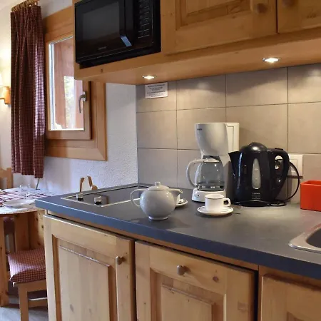 Renove Pour 3 Personnes A Meribel, Proche Pistes Et Commerces, Balcon Sud - Fr-1-180-33 Apartment Meribel