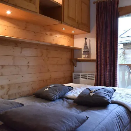 Renove Pour 3 Personnes A Meribel, Proche Pistes Et Commerces, Balcon Sud - Fr-1-180-33 Apartment